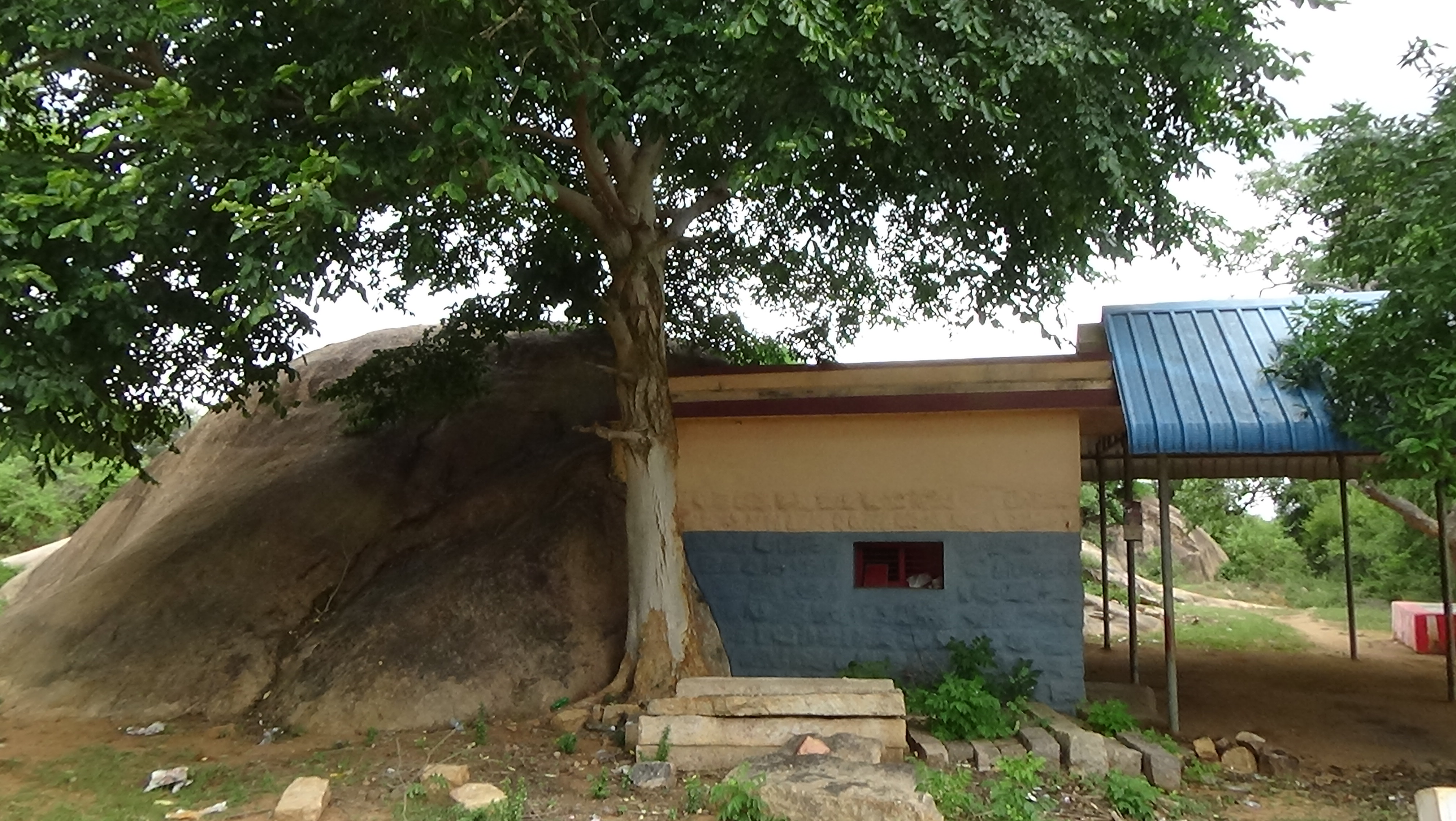 மகிபாலன்பட்டி குடைவரைக் கோயில்