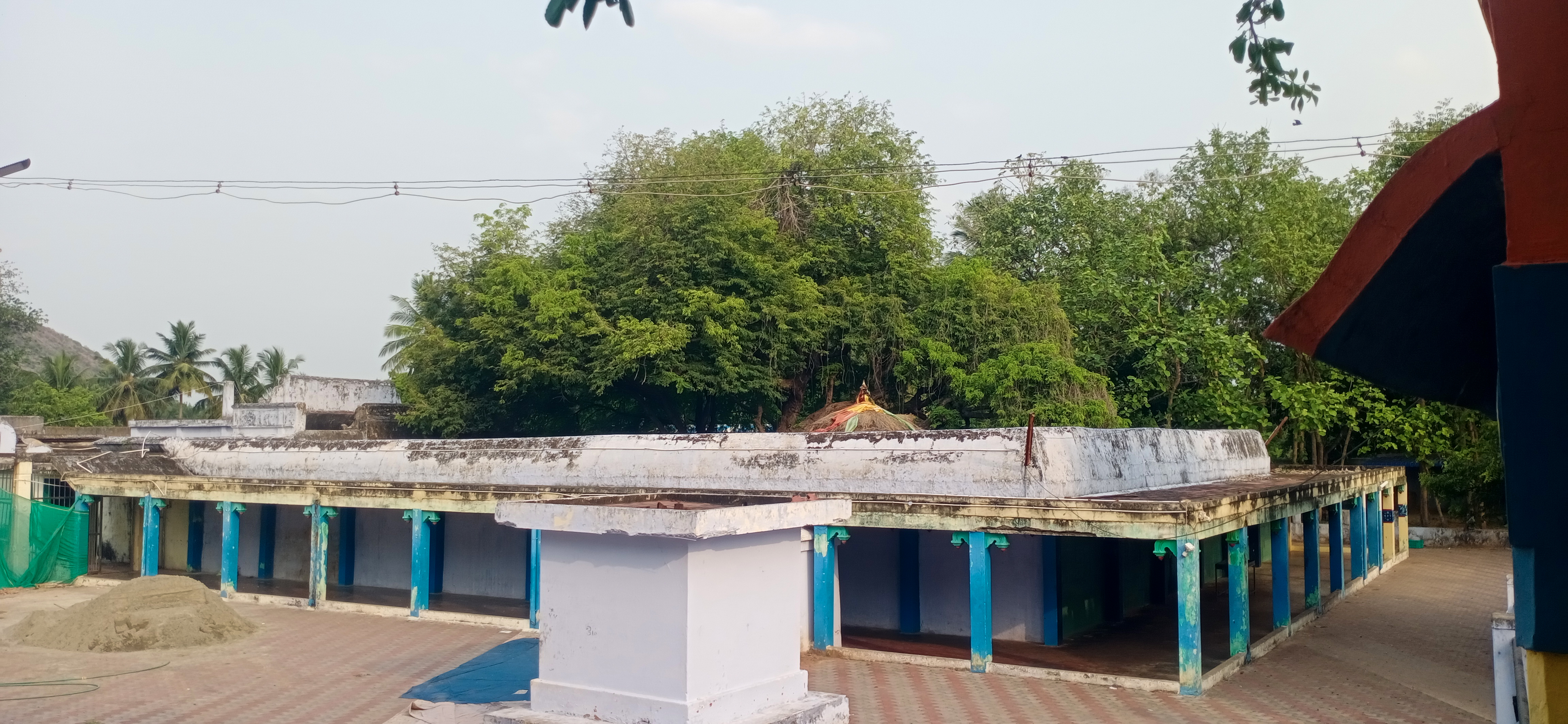 கோயில் வளாகம்