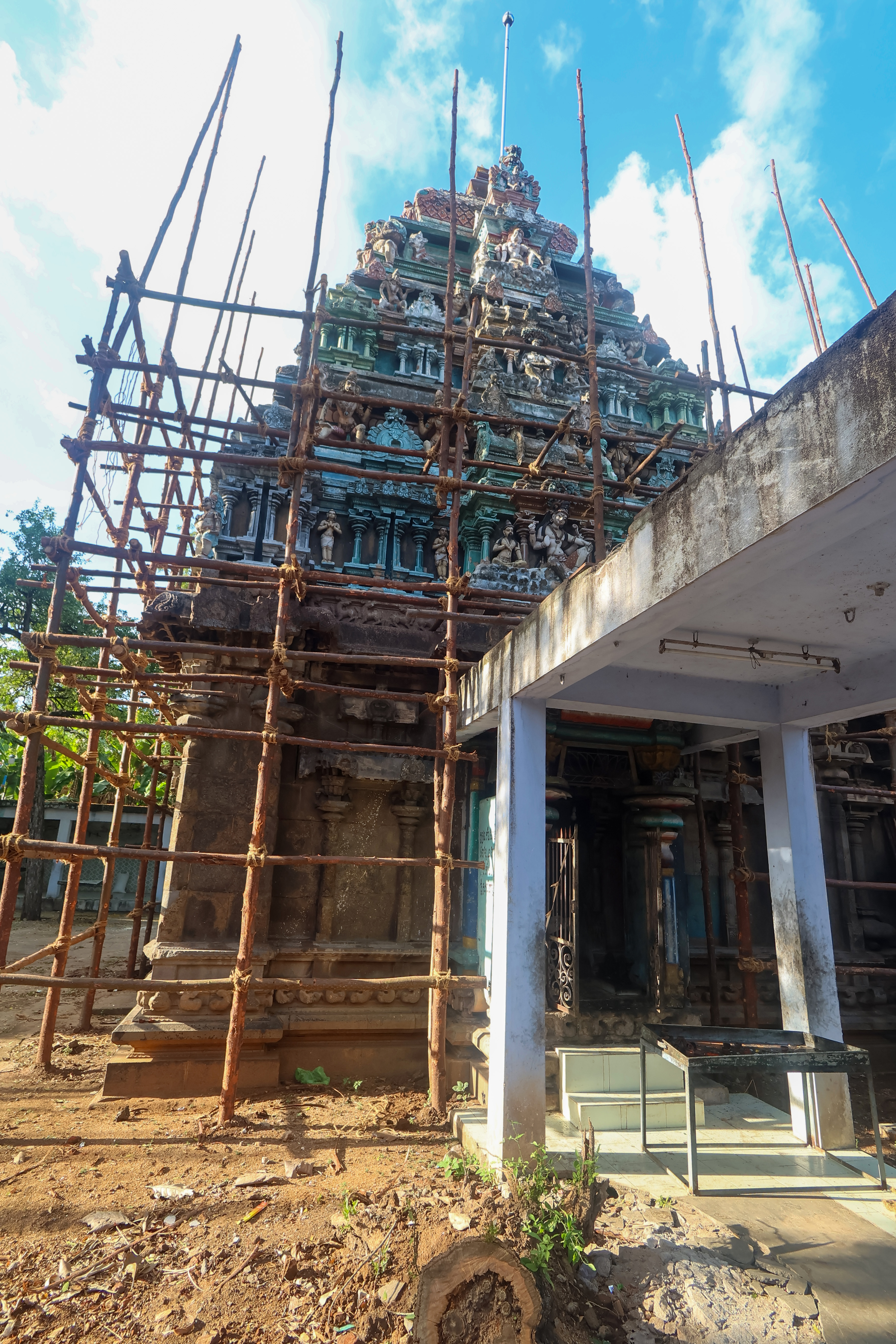 கோயில் கோபுரம்